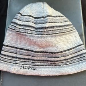 Patagonia Men’s beanie .